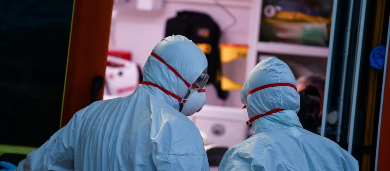 Οι Ισπανοί γιατροί στη «μάχη» του κορωνοϊού: «Δεν μπορούμε να αναπνεύσουμε - Δεν έχουμε ξαναβιώσει ποτέ κάτι τέτοιο»